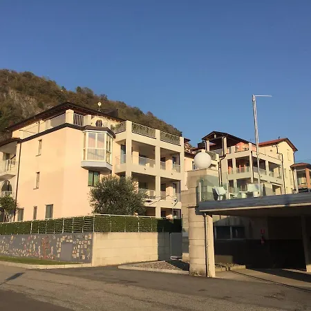 Διαμέρισμα Riva Gabella 1 *